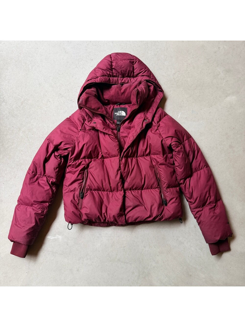The North Face Women’s Small Burgundy Down Puffer Jacket Hooded Cropped Flawed